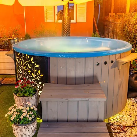 Inosasino Z Basenem I Sauną